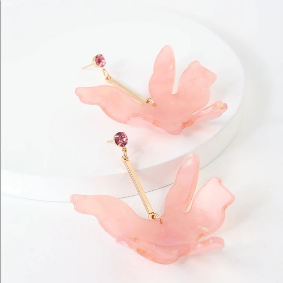 🍐2 for $30🍐 Lulu Felicia Pink Acrylic Flower Iridescent Earrings - Picture 2 of 3